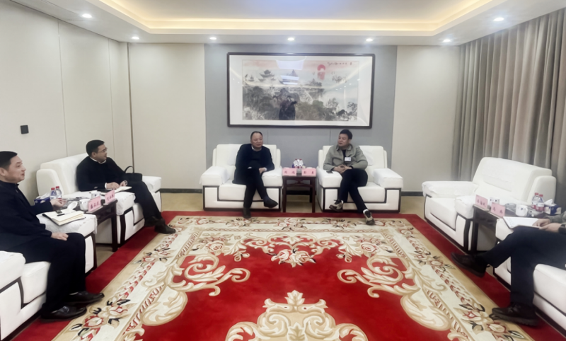 周鴻會(huì)見(jiàn)華能岳陽(yáng)電廠黨委書(shū)記、董事長(zhǎng)彭勇