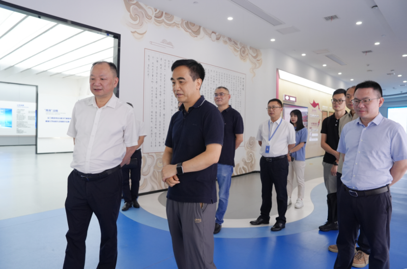 周鴻會(huì)見湖南省建筑設(shè)計(jì)院黨委書記、董事長(zhǎng)夏心紅